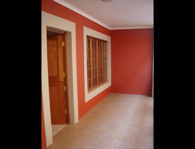 2 BEDROOM PROPERTY TO RENT IN DIE BULT